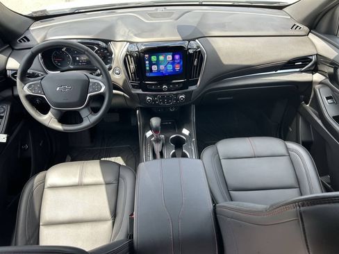 Used 2023 Chevrolet Traverse RS FWD image 19