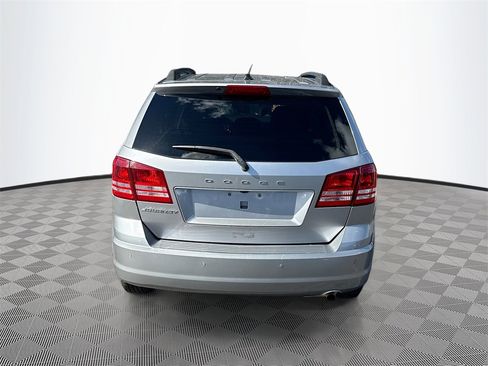 Used 2020 Dodge Journey SE w/ SE Popular Equipment Group image 7