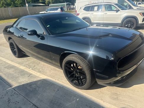 Used 2023 Dodge Challenger SXT RWD image 1