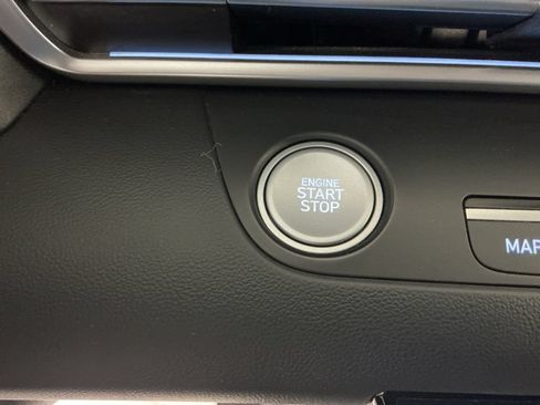 Used 2024 Hyundai Elantra SEL FWD image 18