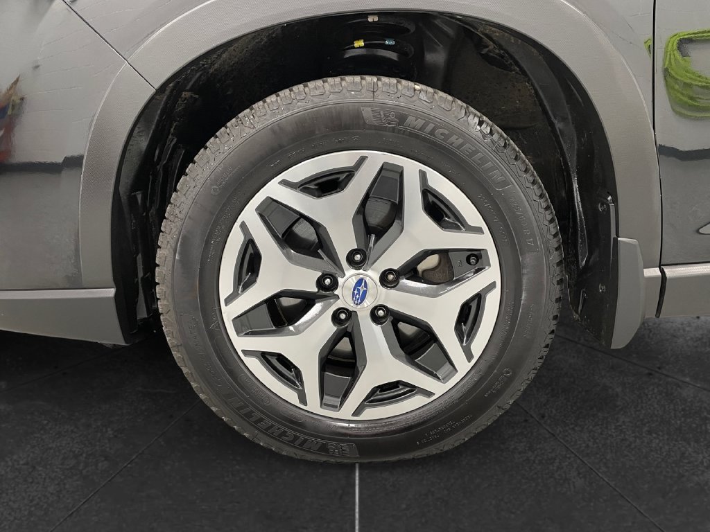 Used 2019 Subaru Forester Premium AWD/4WD image 12