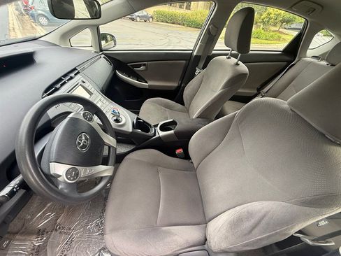 Used 2014 Toyota Prius Two FWD image 15