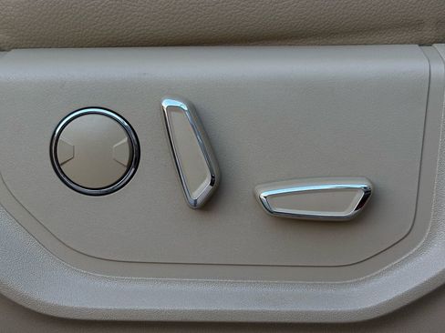 Used 2019 Ford F250 Lariat w/ Lariat Ultimate Package image 36