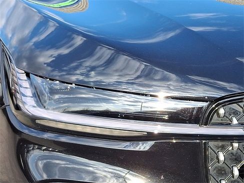 Used 2024 Lincoln Nautilus Reserve w/ Equipment Group 202A image 9