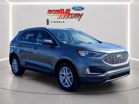 Used 2024 Ford Edge SEL w/ Convenience Package AWD/4WD image 3