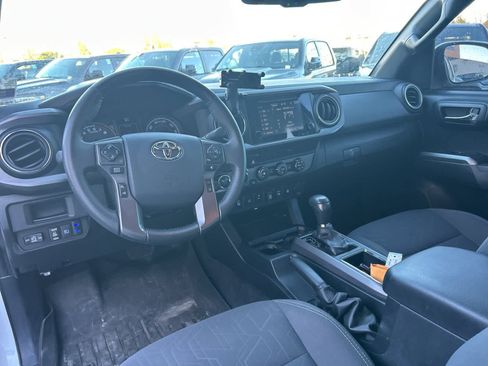 Used 2019 Toyota Tacoma TRD Off-Road image 35