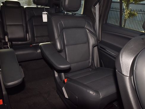 New 2025 Lincoln Navigator Reserve w/ Jet Appearance Package image 22