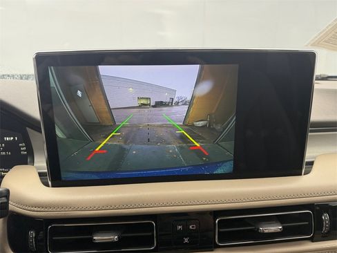 Used 2021 Lincoln Nautilus AWD w/ Equipment Group 101A image 18