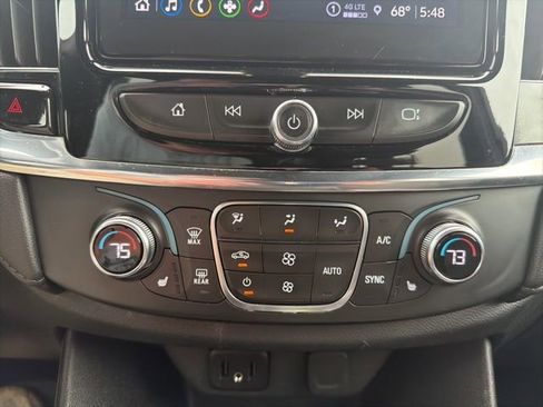 Used 2023 Chevrolet Traverse LT AWD/4WD image 33