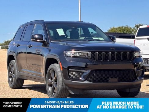 Used 2023 Jeep Grand Cherokee Altitude AWD/4WD image 1