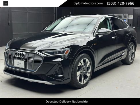 Used 2021 Audi e-tron Premium w/ Towing Package image 1