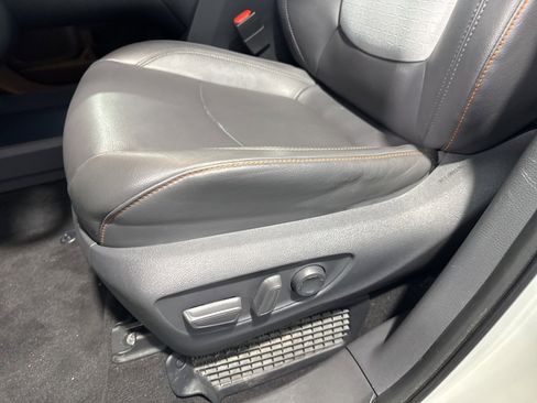 Used 2021 Toyota Sienna XSE image 33