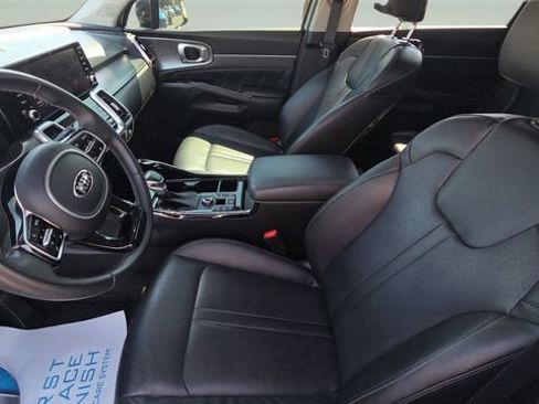 Used 2021 Kia Sorento SX image 25