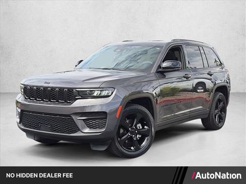 Used 2024 Jeep Grand Cherokee Altitude AWD/4WD image 1