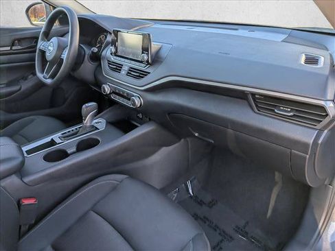 Used 2024 Nissan Altima 2.5 S FWD image 26