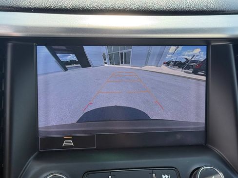 Used 2021 GMC Acadia SLT w/ LPO, Black Accent Package FWD image 26