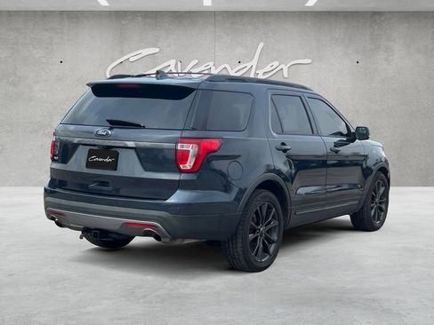 Used 2017 Ford Explorer XLT w/ Equipment Group 202A image 16