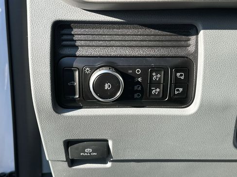 New 2026 Ford F450 XLT w/ 360-Degree Camera Package image 18