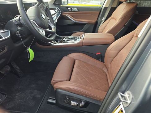 Used 2026 BMW X7 xDrive40i image 8