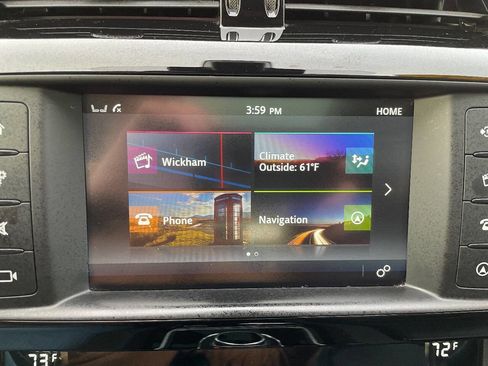 Used 2018 Jaguar F-PACE image 15