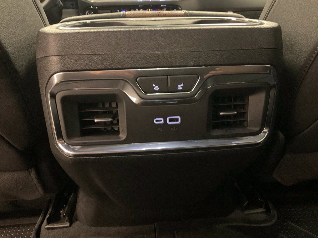 Used 2026 Chevrolet Silverado 1500 High Country w/ High Country Premium Package AWD/4WD image 31
