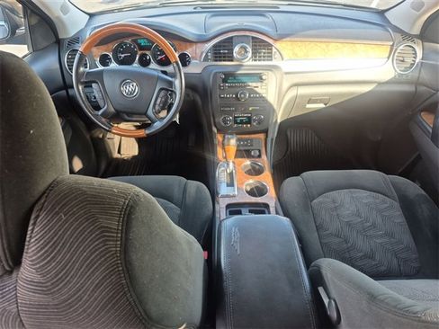 Used 2011 Buick Enclave CX image 17