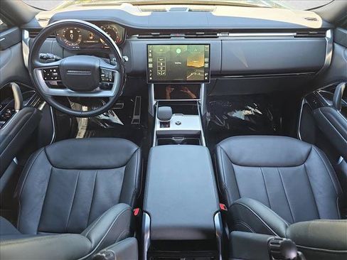 Used 2024 Land Rover Range Rover SE AWD/4WD image 9