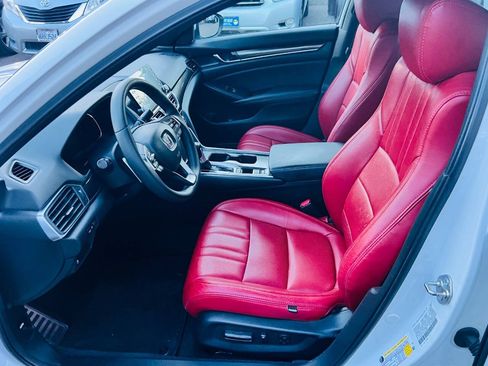 Used 2018 Honda Accord Sport image 15