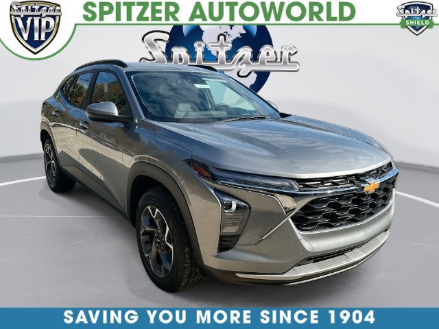 Used 2024 Chevrolet Trax LT FWD image 1