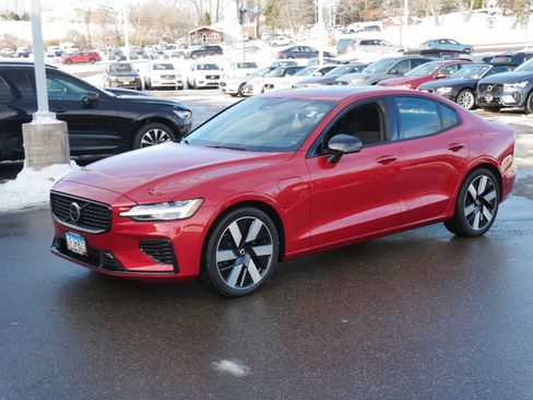 Certified 2024 Volvo S60 T8 Ultimate image 3