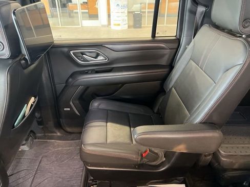 Used 2023 Chevrolet Suburban RST w/ Luxury Package AWD/4WD image 19