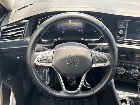 Used 2024 Volkswagen Jetta SE FWD image 23