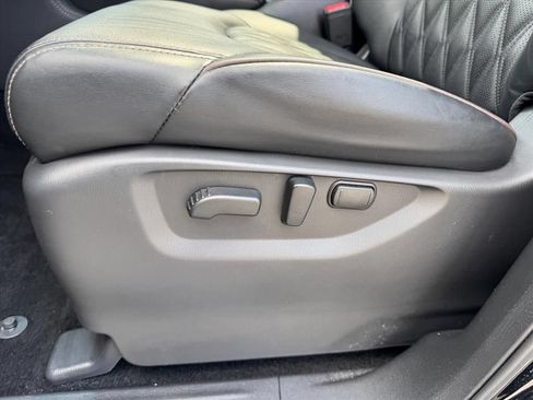 Certified 2024 Nissan Armada Platinum w/ Captain's Chairs Package RWD image 17