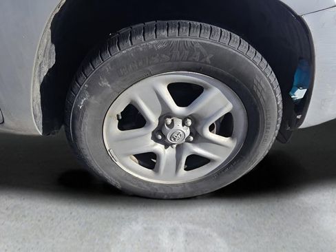 Used 2012 Toyota RAV4 Base image 17