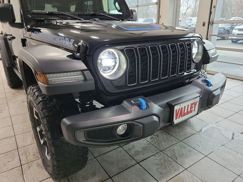 Used 2024 Jeep Wrangler Unlimited Rubicon 4xe image 34