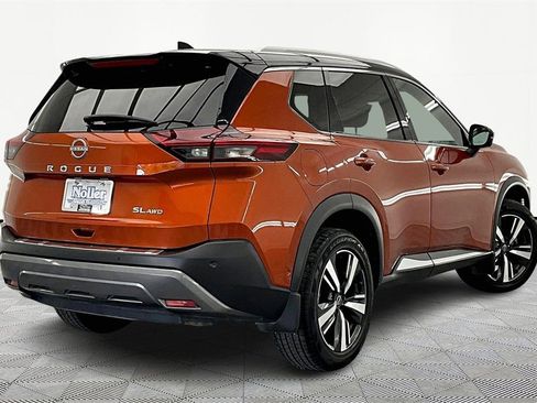 Used 2022 Nissan Rogue SL w/ SL Premium Package image 2