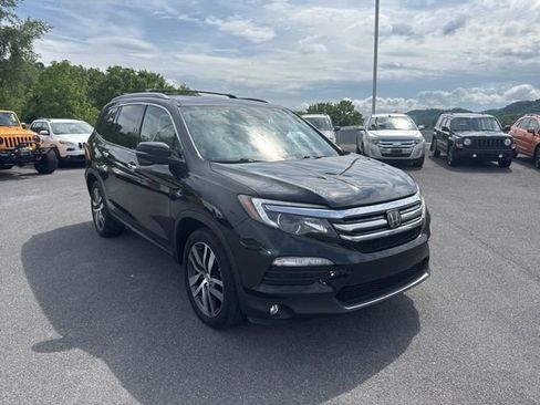 Used 2016 Honda Pilot Touring image 2
