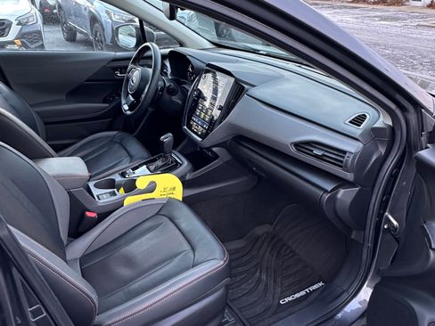 Certified 2024 Subaru Crosstrek 2.5i Limited w/ Crosstrek Mirror Package image 16