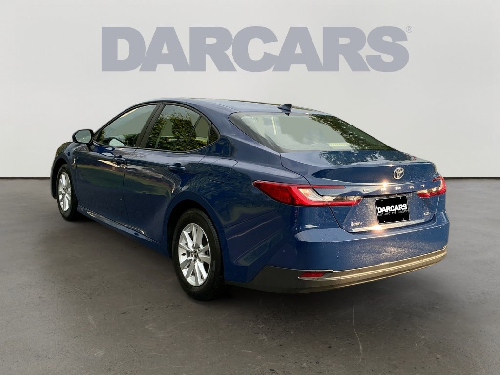 Used 2025 Toyota Camry LE FWD image 5