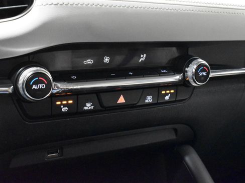 Used 2021 MAZDA MAZDA3 s image 14