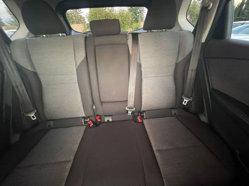 Used 2023 Nissan Rogue SV image 34