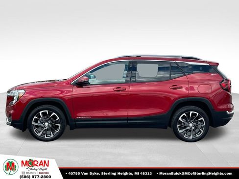 Certified 2024 GMC Terrain SLT w/ Infotainment Package II AWD/4WD image 2