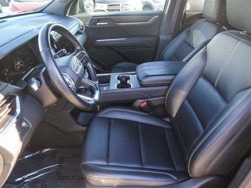 Used 2024 GMC Acadia Elevation image 17