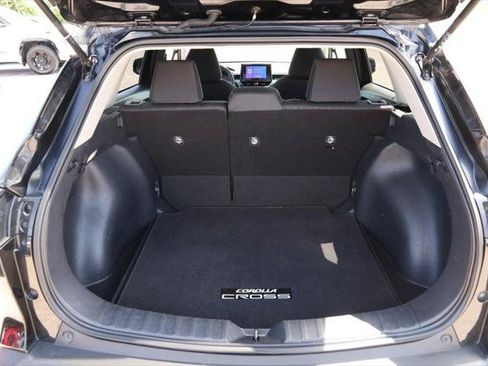 Certified 2025 Toyota Corolla Cross LE FWD image 7