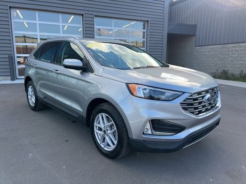 Certified 2022 Ford Edge SEL w/ Convenience Package image 3
