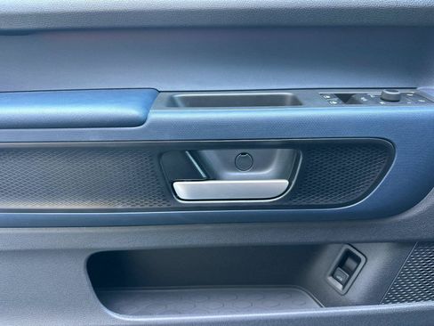 New 2025 Volkswagen ID. Buzz Pro S RWD image 10