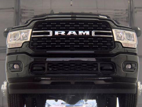 Used 2022 RAM 3500 Big Horn w/ Level A Equipment Group AWD/4WD image 3