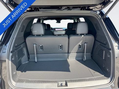 New 2026 Chevrolet Traverse LT w/ Driver Confidence Package FWD image 25