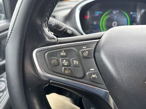 Used 2017 Chevrolet Volt Premier w/ Driver Confidence II Package FWD image 21