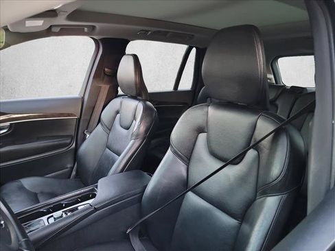 Used 2019 Volvo XC90 T6 Momentum w/ Advanced Package AWD/4WD image 10